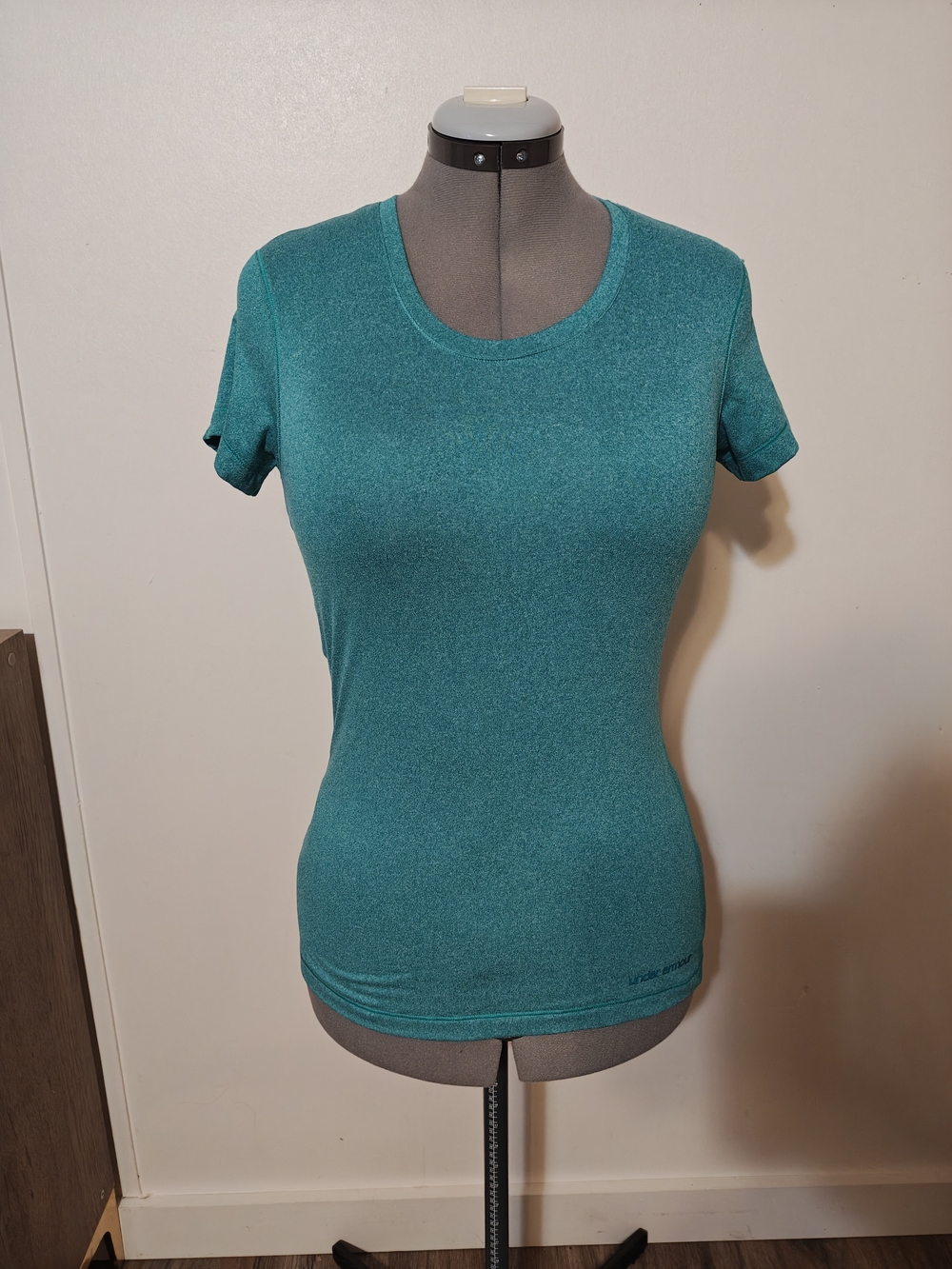 Under Armour teal Short-Sleeve Crewneck Women’s Top